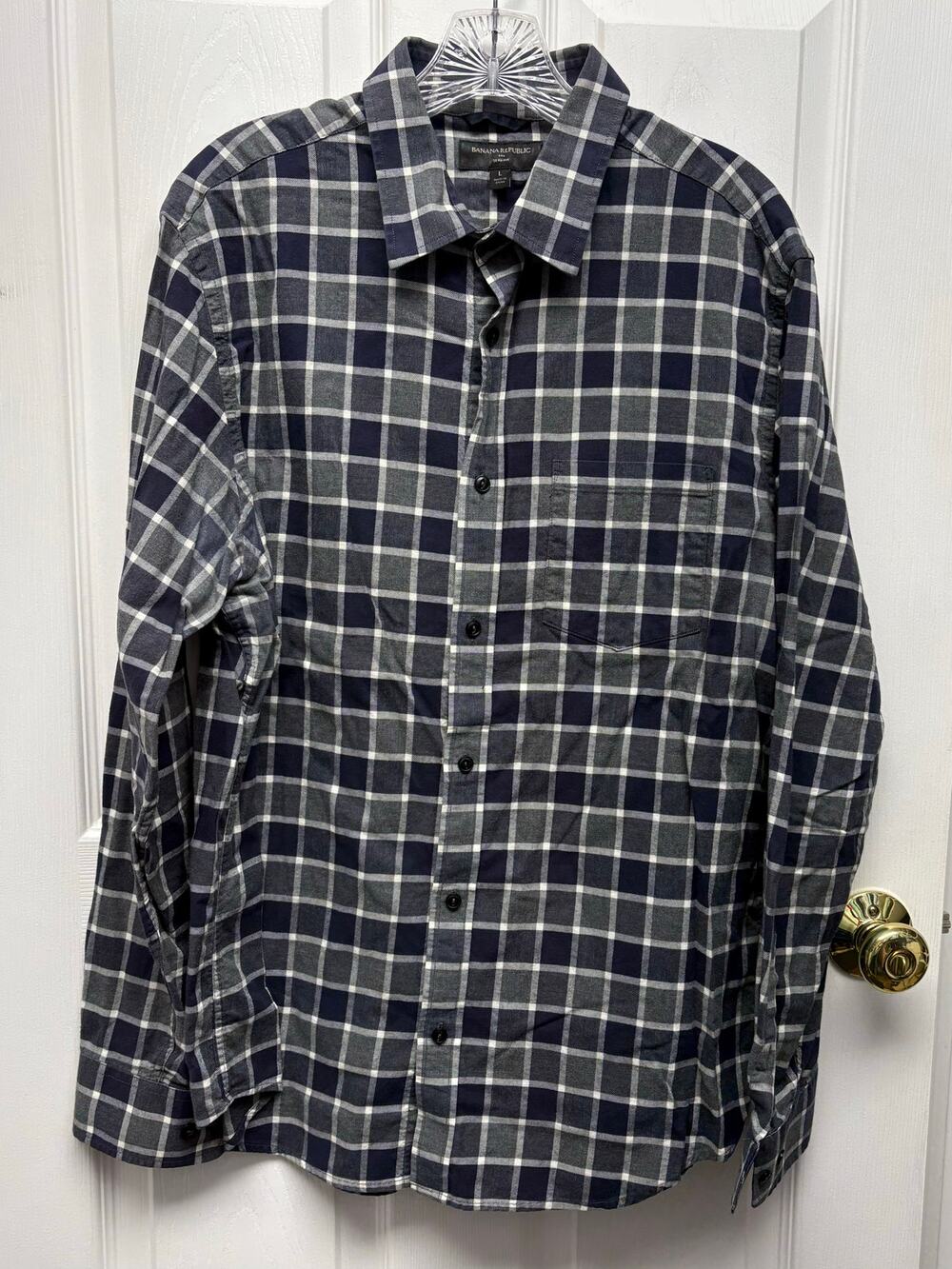 Banana Republic Shirt Mens L Button Up Plaid Slim 100% Cotton Black Gray Plaid